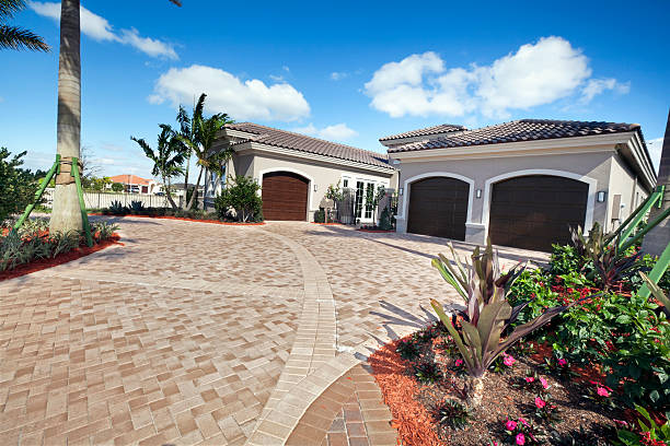 Best Driveway Paving Contractor  in Cave City, AR